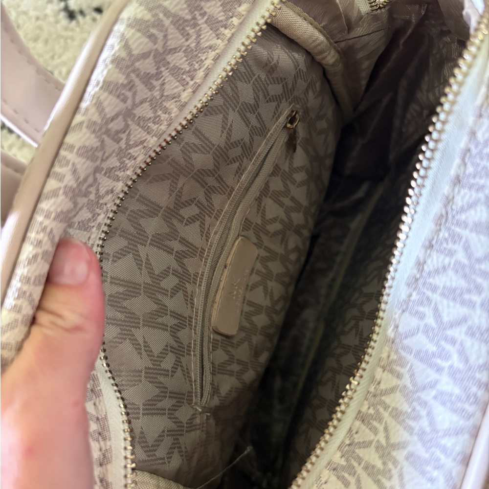 Michael kors backpack purse - Picture 4 of 4